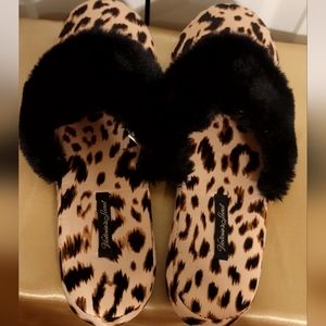 Victoria’s Secret Leopard Print Bed Slippers